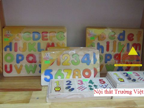Bảng chữ cái in, bảng chữ cái thường và bảng số dành cho bé.